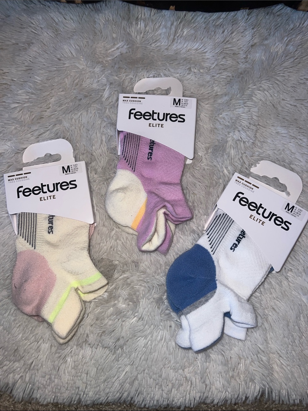 FEETURES ELITE MAX CUSHION SOCKS